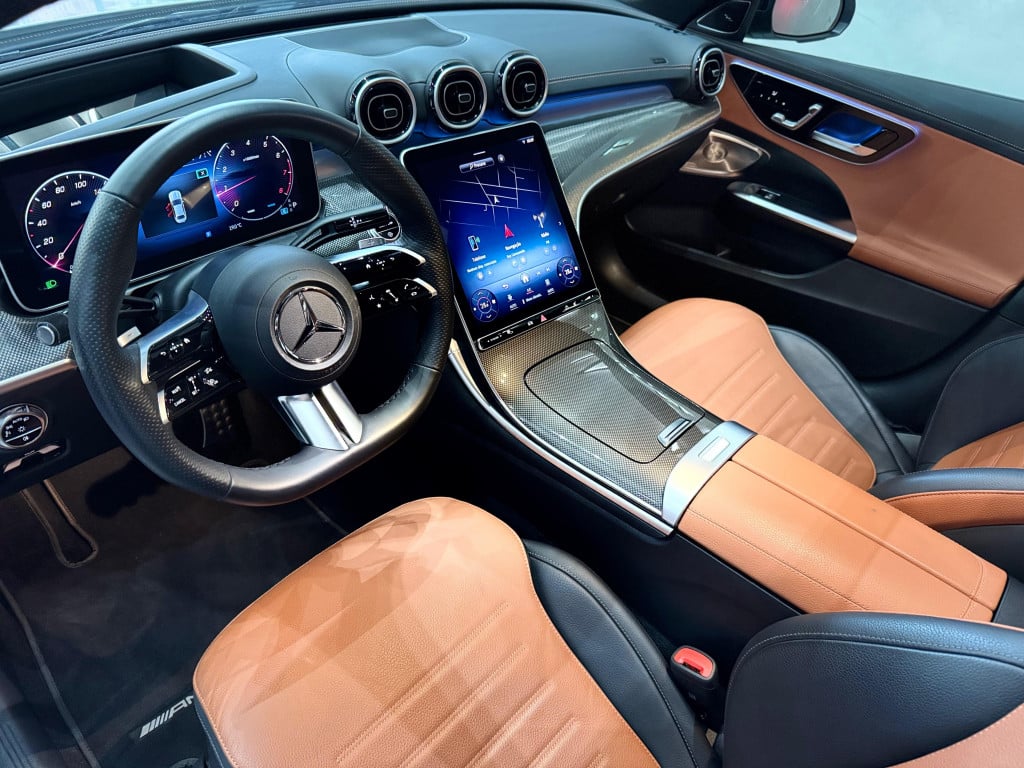 Imagem do veículo MERCEDES-BENZ C 300 AMG Line 2.0 TB Aut. (Híbrido)