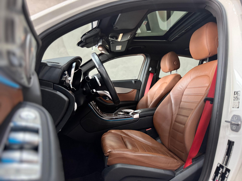 Imagem do veículo MERCEDES-BENZ GLC 43 AMG 3.0 V6 GASOLINA COUPÉ 4MATIC 9G-TRONIC