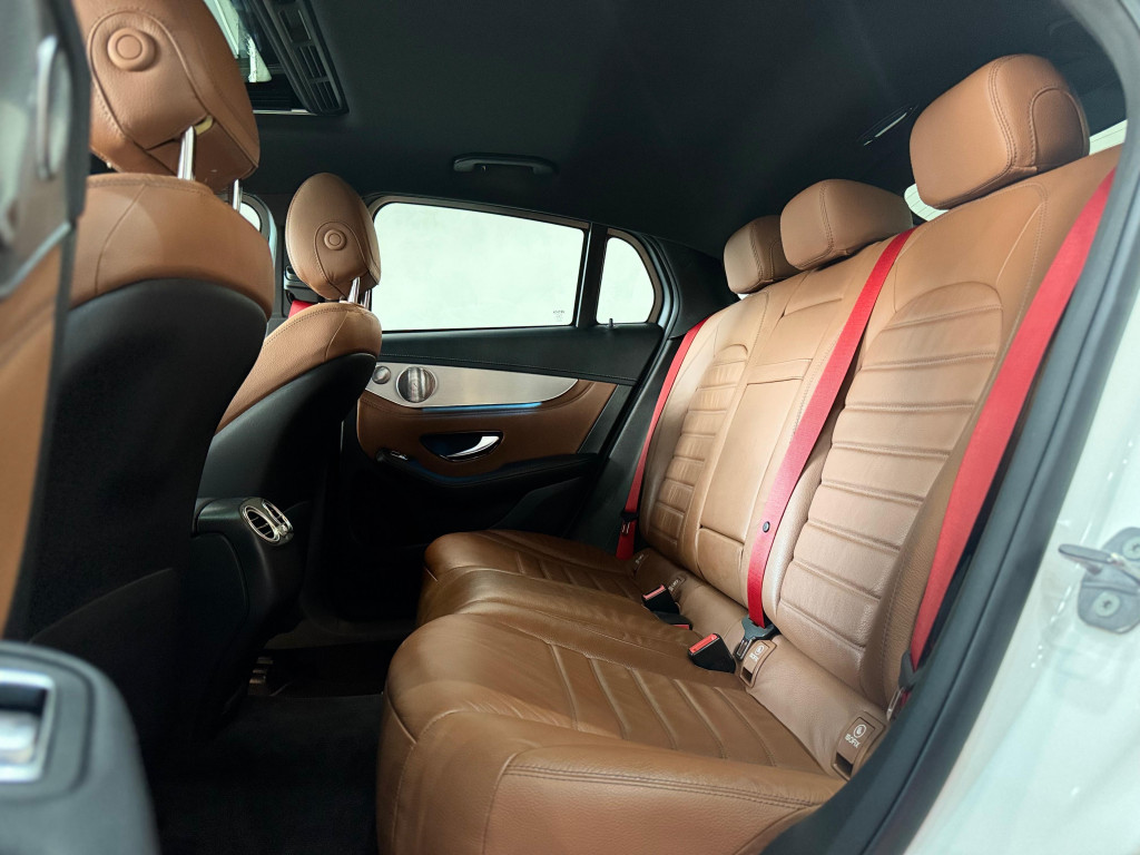 Imagem do veículo MERCEDES-BENZ GLC 43 AMG 3.0 V6 GASOLINA COUPÉ 4MATIC 9G-TRONIC