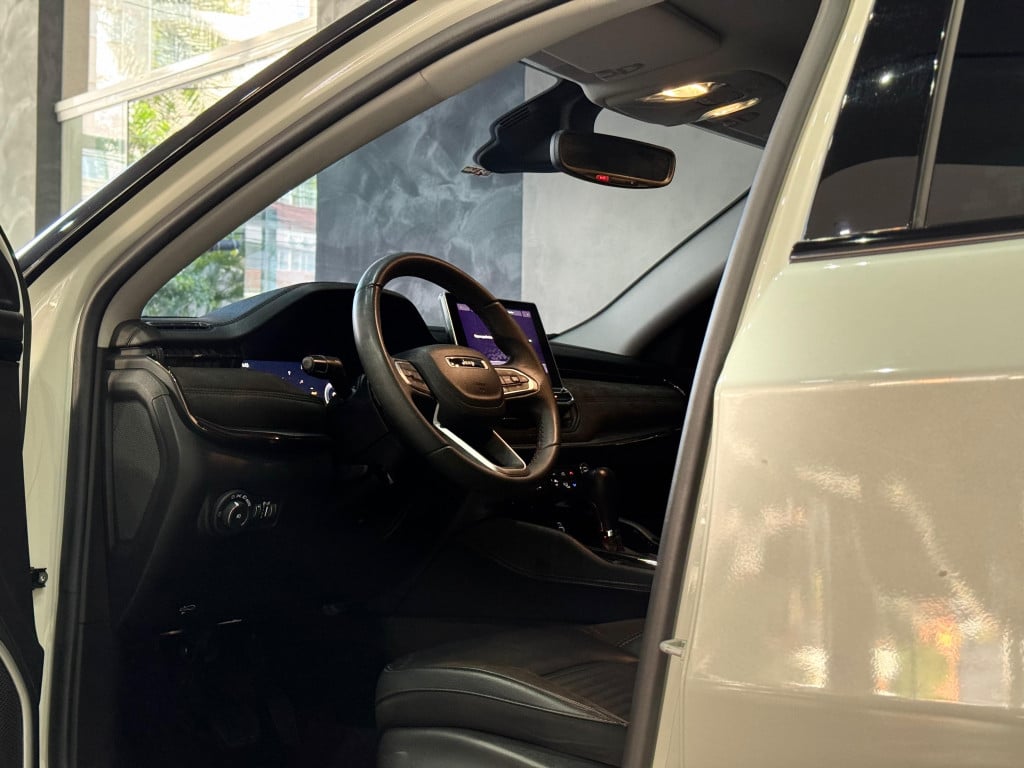 Imagem do veículo JEEP COMMANDER Limited T270 1.3 TB Flex Aut.
