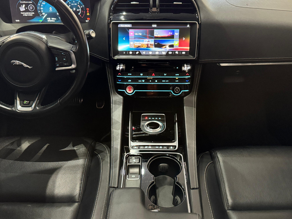 Imagem do veículo JAGUAR F-PACE 3.0 V6 SUPERCHARGED R-SPORT AWD 4P AUTOMÁTICO