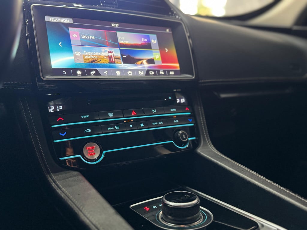 Imagem do veículo JAGUAR F-PACE 3.0 V6 SUPERCHARGED R-SPORT AWD 4P AUTOMÁTICO