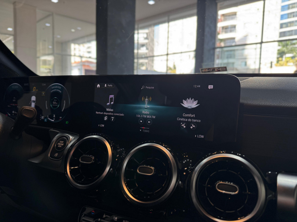 Imagem do veículo MERCEDES-BENZ GLB 200 1.3 CGI GASOLINA PROGRESSIVE 7G-DCT