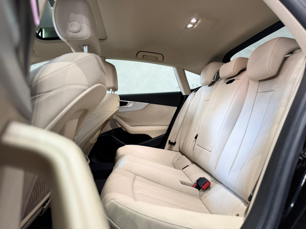Imagem do veículo AUDI A5 2.0 TFSI GASOLINA SPORTBACK S-LINE S TRONIC