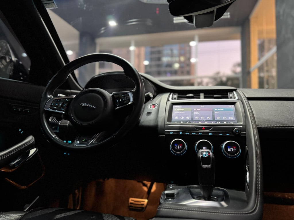 Imagem do veículo JAGUAR E-PACE 2.0 16V P300 GASOLINA R-DYNAMIC HSE AWD AUTOMÁTICO