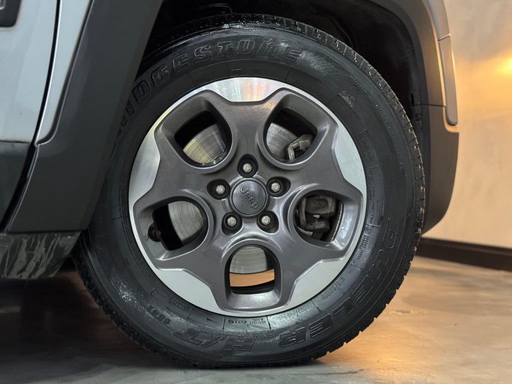 Imagem do veículo JEEP RENEGADE 1.8 16V FLEX 4P AUTOMÁTICO