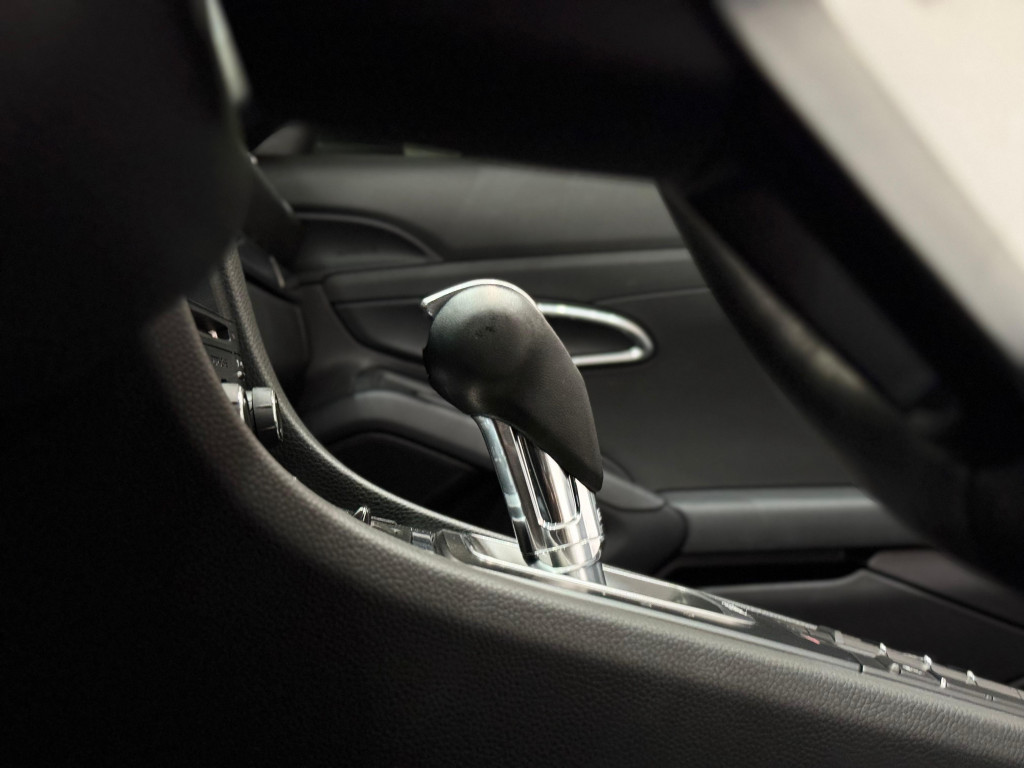 Imagem do veículo PORSCHE 718 2.0 16V H4 GASOLINA BOXSTER PDK
