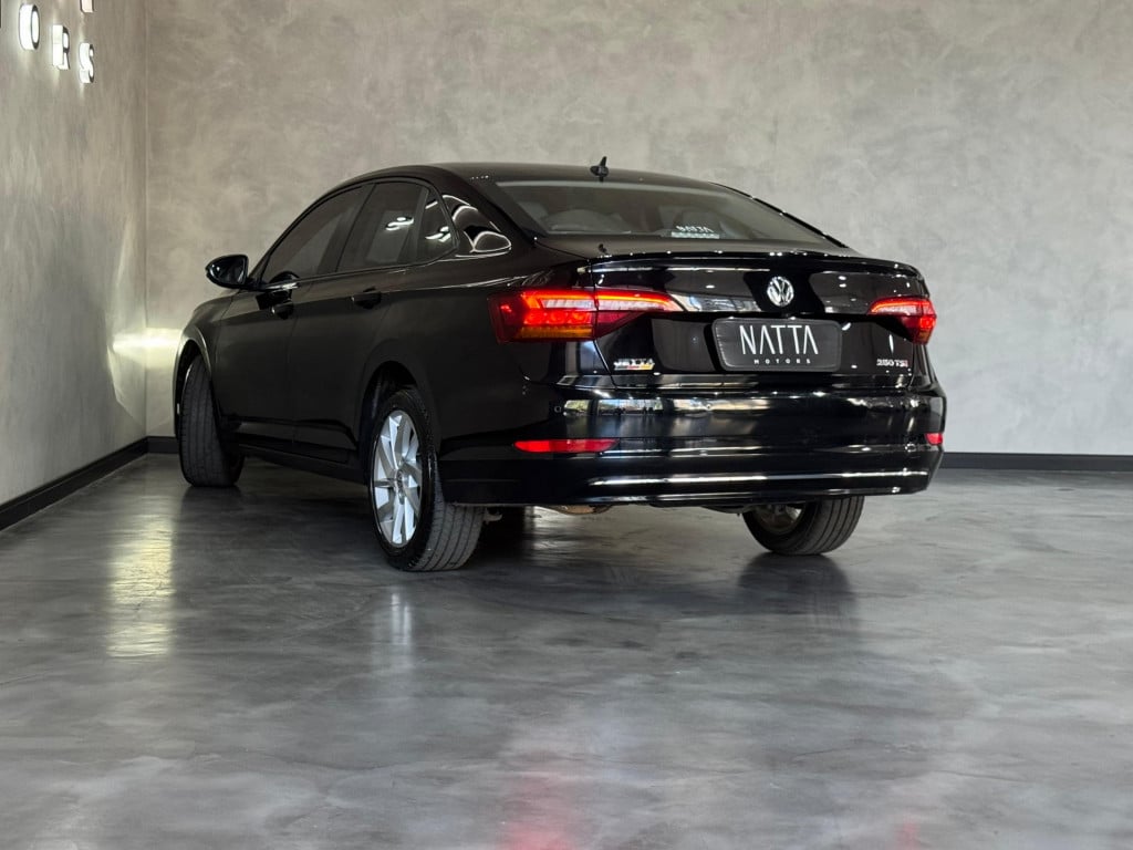 Imagem do veículo VOLKSWAGEN JETTA 1.4 250 TSI TOTAL FLEX COMFORTLINE TIPTRONIC