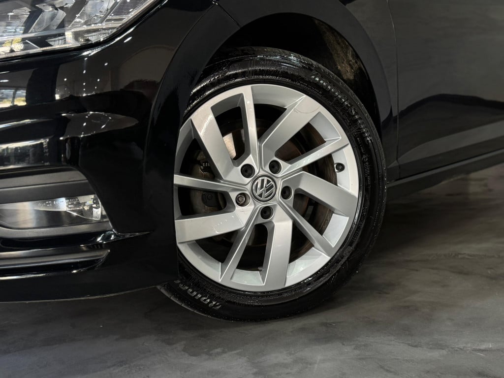 Imagem do veículo VOLKSWAGEN JETTA 1.4 250 TSI TOTAL FLEX COMFORTLINE TIPTRONIC