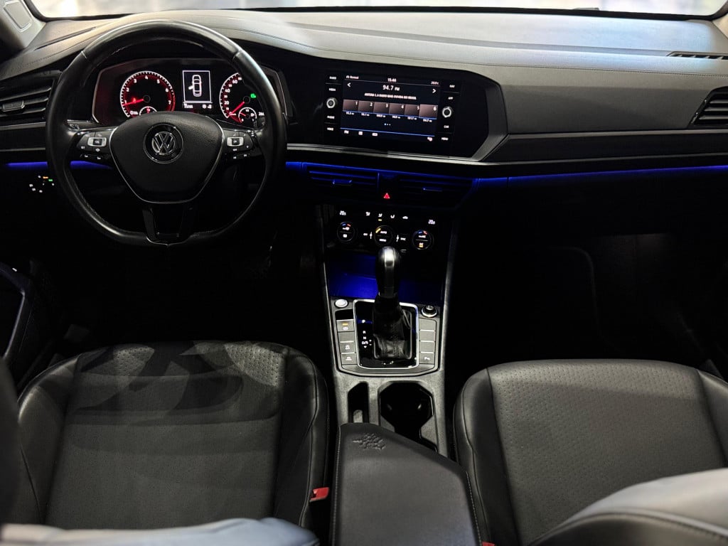 Imagem do veículo VOLKSWAGEN JETTA 1.4 250 TSI TOTAL FLEX COMFORTLINE TIPTRONIC