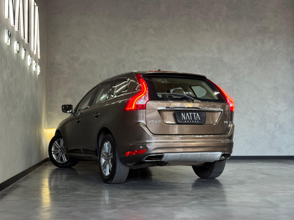 Imagem do veículo VOLVO XC60 2.0 T5 KINETIC GASOLINA 4P AUTOMÁTICO
