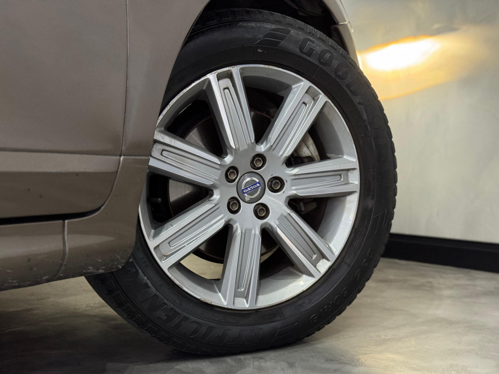 Imagem do veículo VOLVO XC60 2.0 T5 KINETIC GASOLINA 4P AUTOMÁTICO