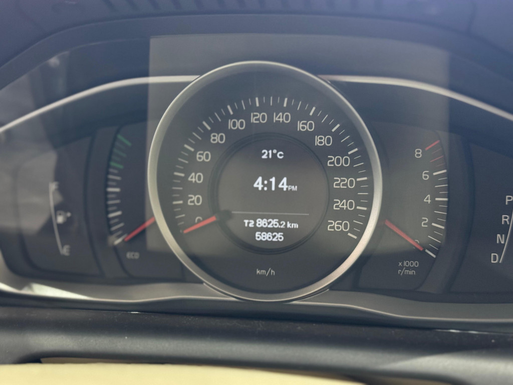 Imagem do veículo VOLVO XC60 2.0 T5 KINETIC GASOLINA 4P AUTOMÁTICO