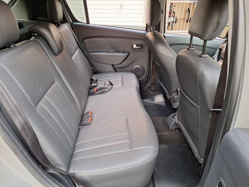 Imagem do veículo RENAULT SANDERO 1.6 STEPWAY 8V FLEX 4P AUTOMATIZADO