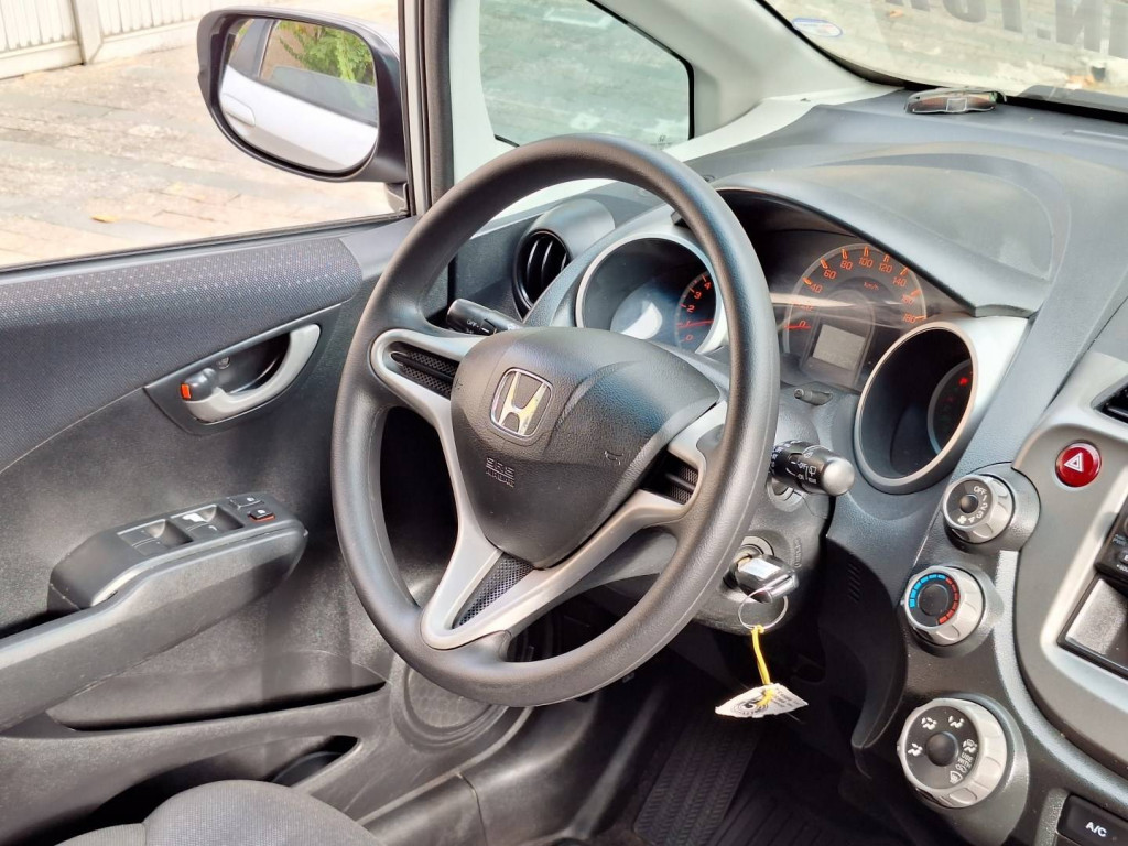 Imagem do veículo HONDA FIT 1.4 DX 16V FLEX 4P AUTOMÁTICO