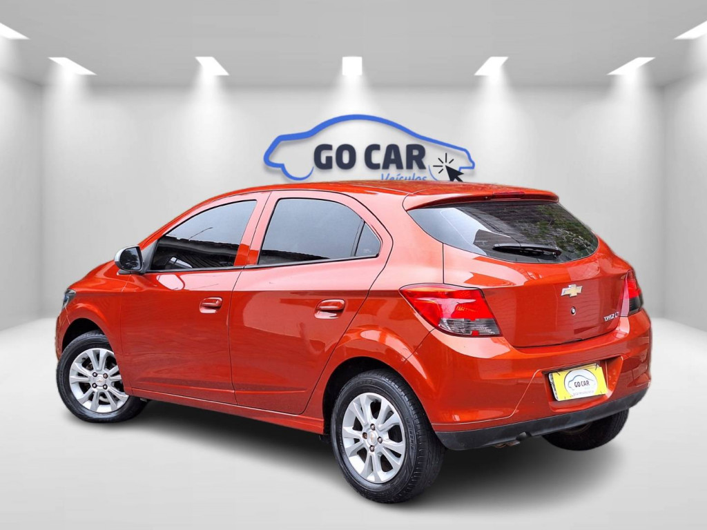 Imagem do veículo CHEVROLET ONIX 1.0 MPFI LOLLAPALOOZA 8V FLEX 4P MANUAL