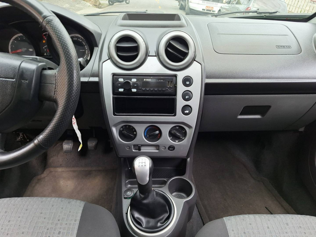 Imagem do veículo FORD FIESTA 1.6 ROCAM SE SEDAN 8V FLEX 4P MANUAL