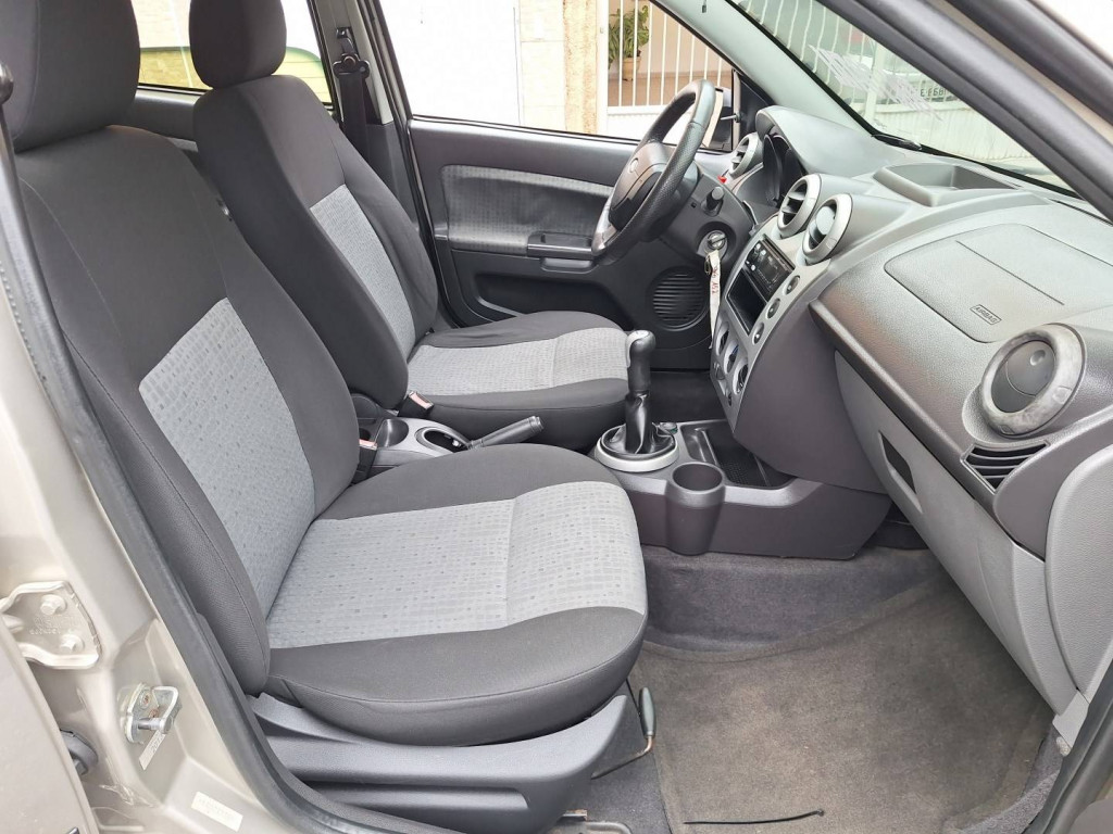 Imagem do veículo FORD FIESTA 1.6 ROCAM SE SEDAN 8V FLEX 4P MANUAL