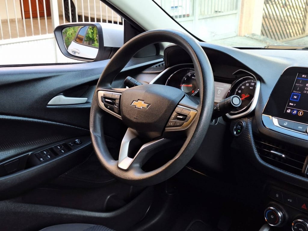 Imagem do veículo CHEVROLET ONIX 1.0 FLEX PLUS LT MANUAL
