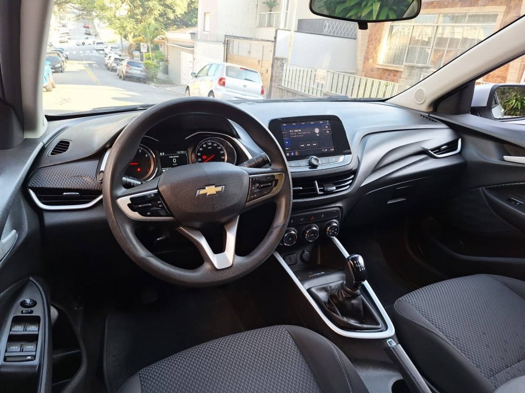 Imagem do veículo CHEVROLET ONIX 1.0 FLEX PLUS LT MANUAL