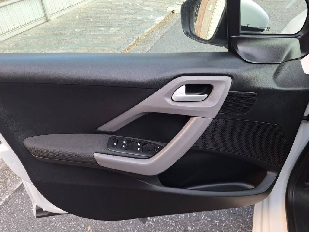 Imagem do veículo PEUGEOT 208 1.2 ACTIVE PACK 12V FLEX 4P MANUAL
