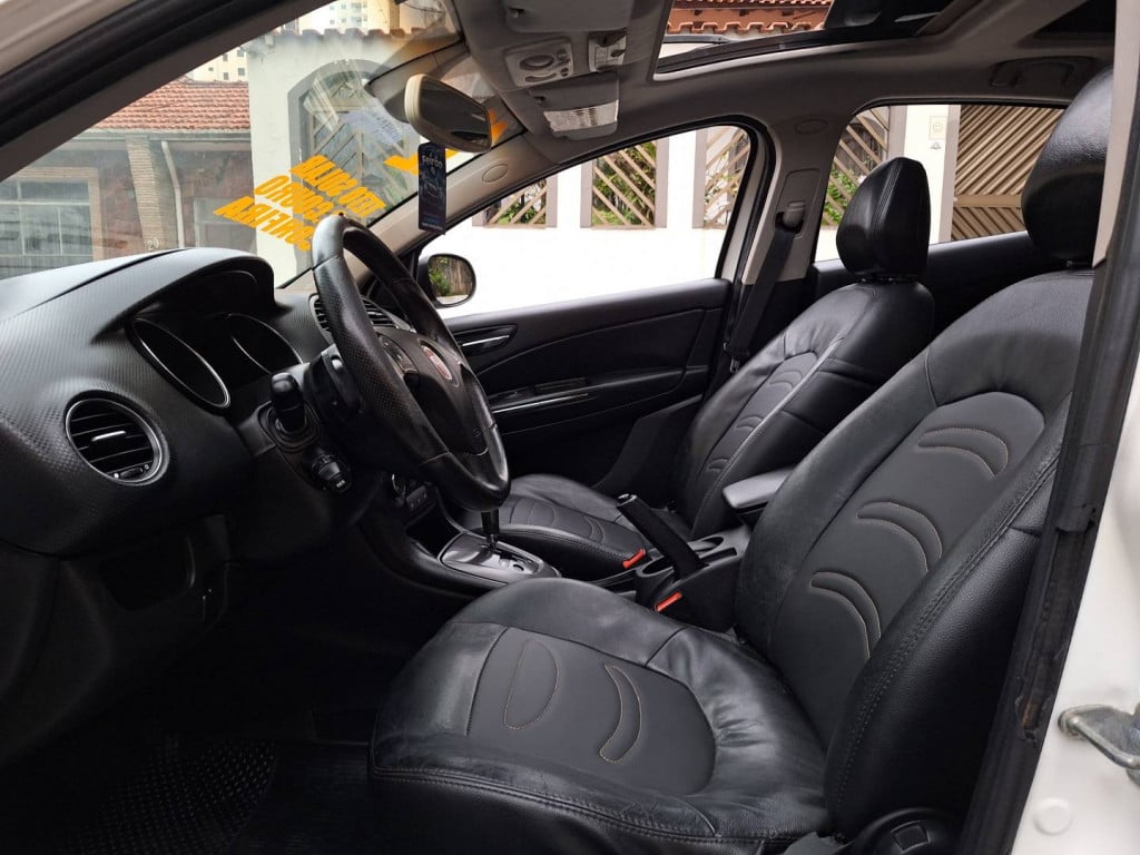 Imagem do veículo FIAT BRAVO 1.8 ESSENCE 16V FLEX 4P AUTOMÁTICO