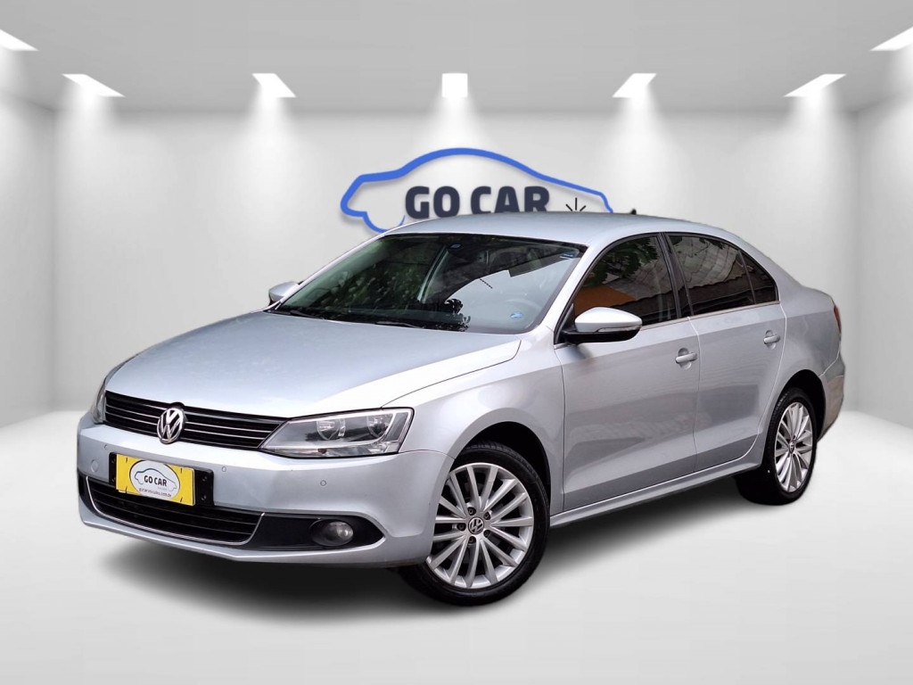 Imagem do veículo VOLKSWAGEN JETTA 2.0 TSI HIGHLINE 200CV GASOLINA 4P TIPTRONIC