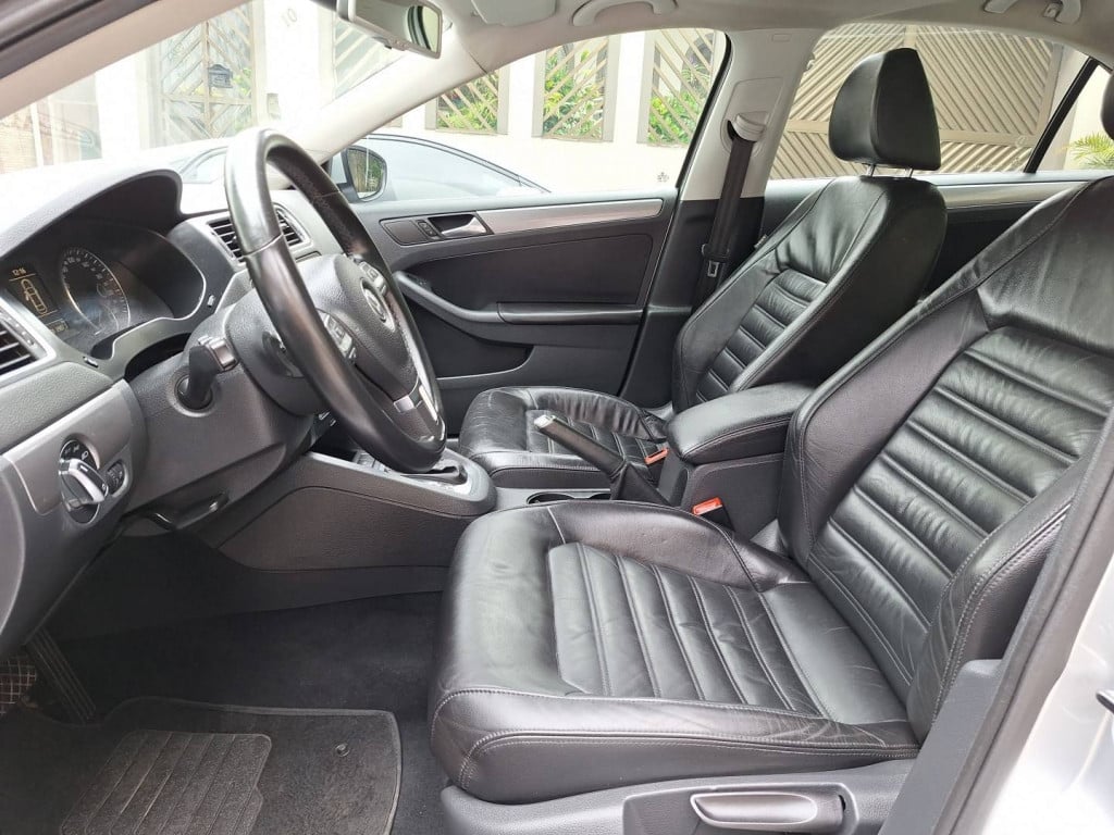 Imagem do veículo VOLKSWAGEN JETTA 2.0 TSI HIGHLINE 200CV GASOLINA 4P TIPTRONIC