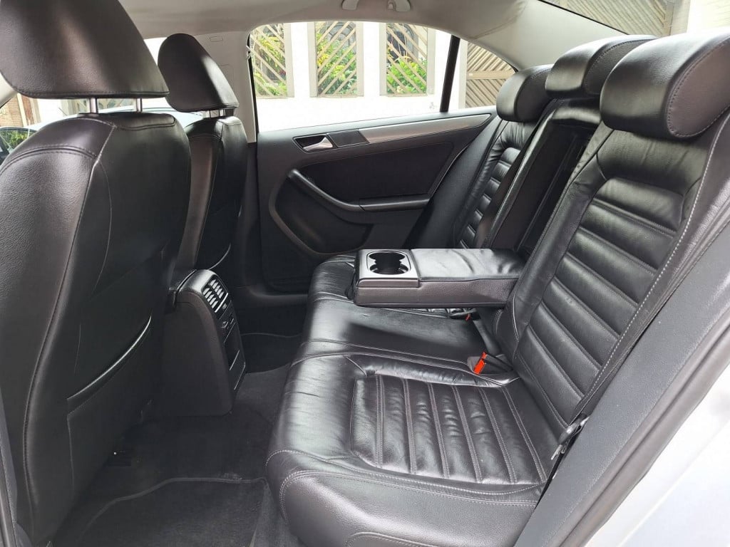 Imagem do veículo VOLKSWAGEN JETTA 2.0 TSI HIGHLINE 200CV GASOLINA 4P TIPTRONIC