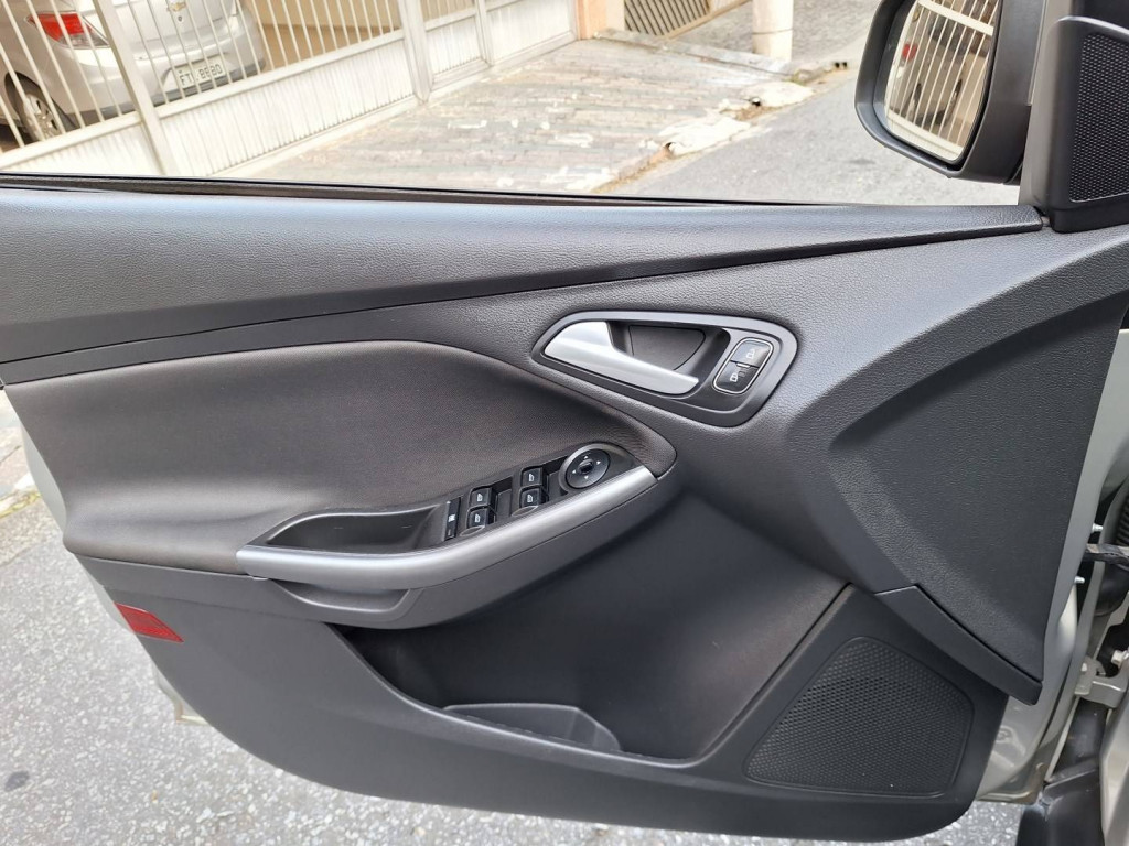 Imagem do veículo FORD FOCUS 2.0 SE 16V FLEX 4P POWERSHIFT