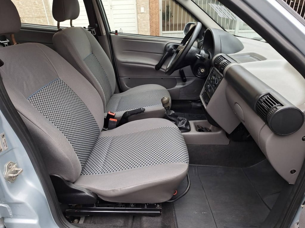 Imagem do veículo CHEVROLET CLASSIC 1.0 MPFI LS 8V FLEX 4P MANUAL