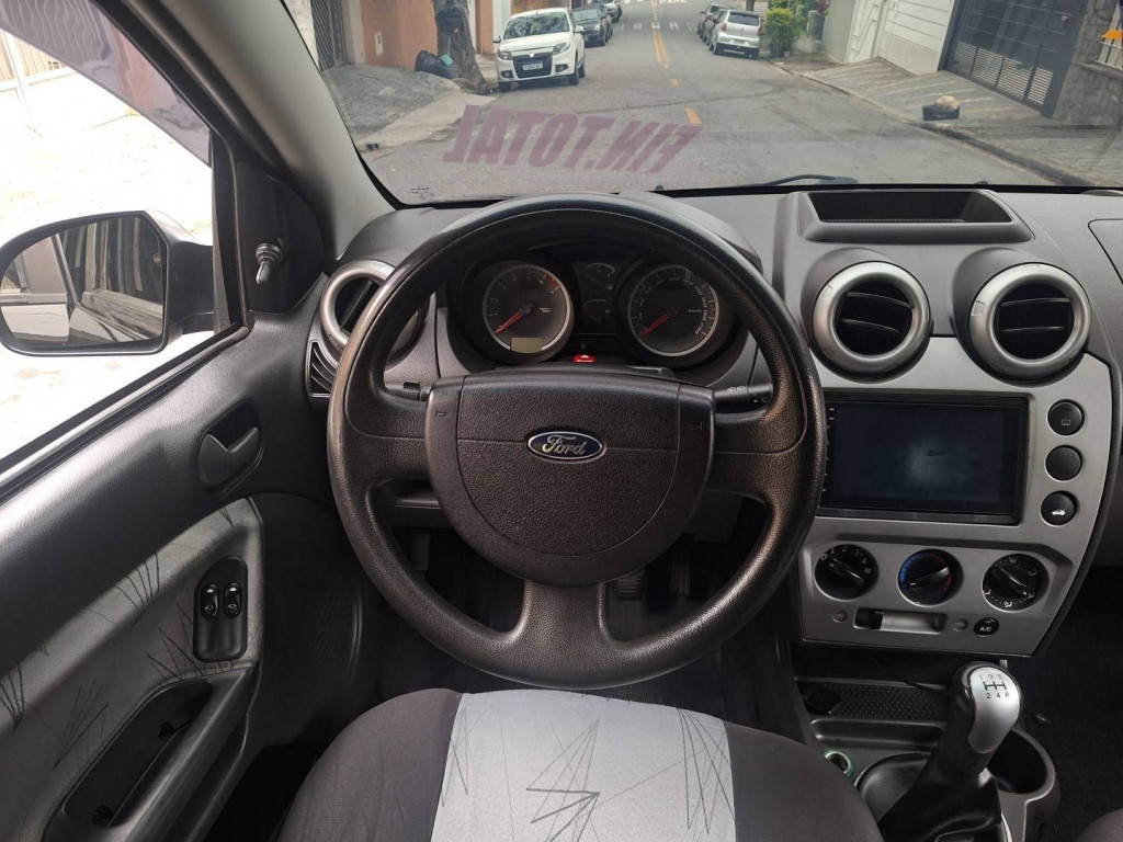 Imagem do veículo FORD FIESTA 1.0 MPI CLASS 8V FLEX 4P MANUAL