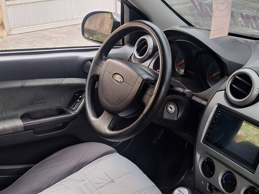 Imagem do veículo FORD FIESTA 1.0 MPI CLASS 8V FLEX 4P MANUAL