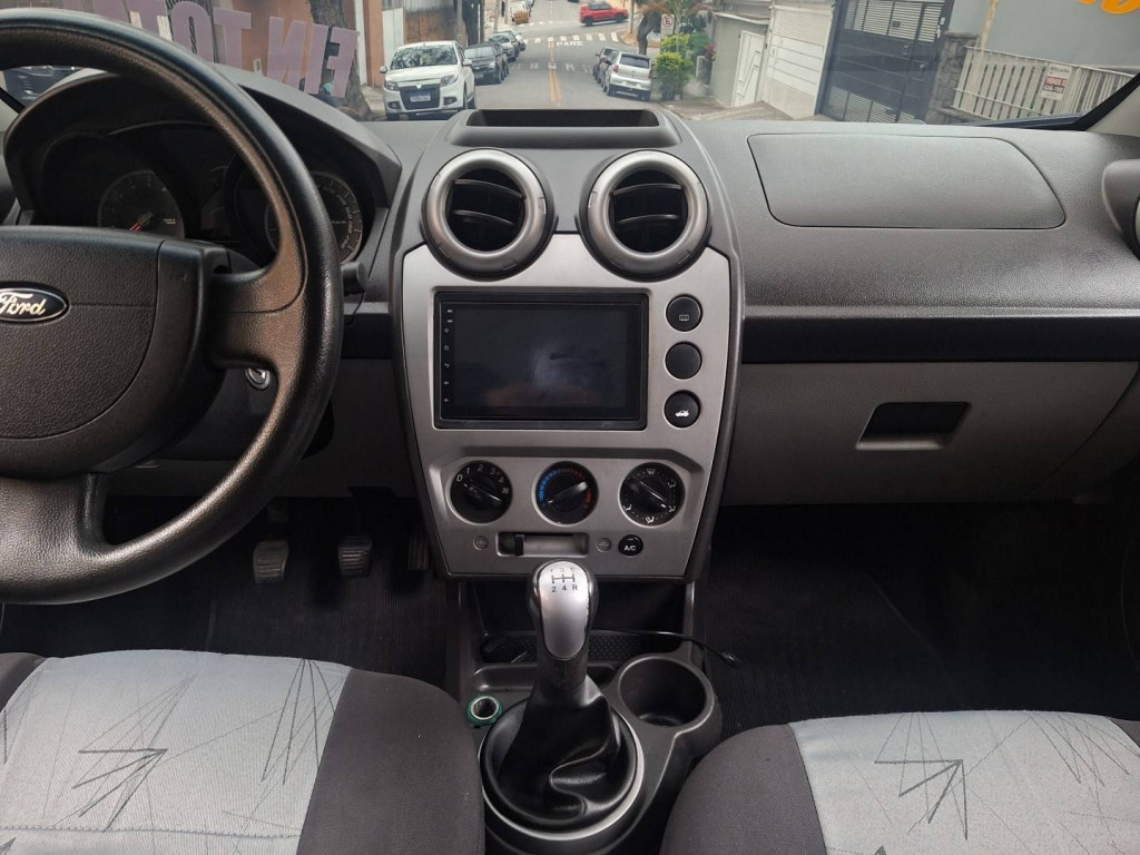 Imagem do veículo FORD FIESTA 1.0 MPI CLASS 8V FLEX 4P MANUAL
