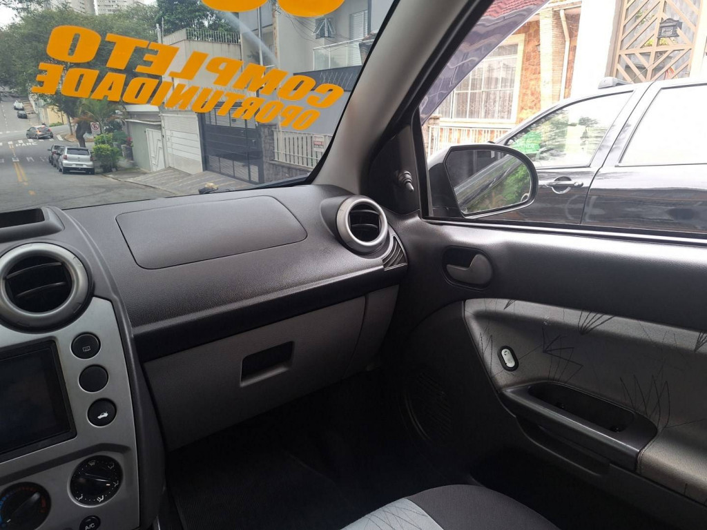 Imagem do veículo FORD FIESTA 1.0 MPI CLASS 8V FLEX 4P MANUAL