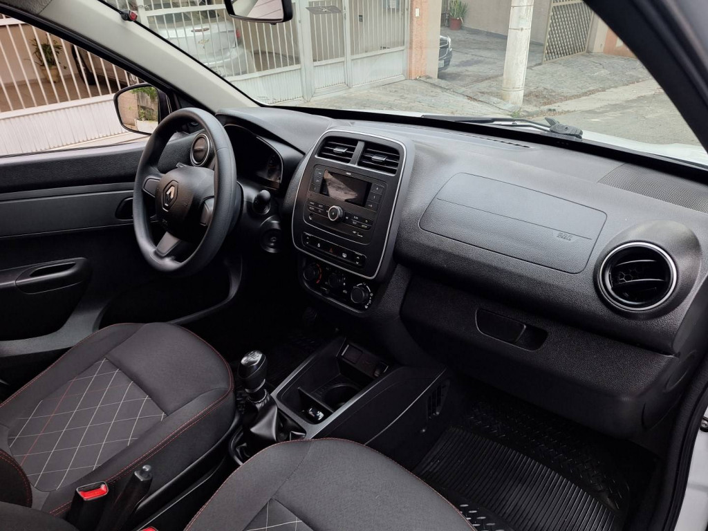 Imagem do veículo RENAULT KWID 1.0 12V SCE FLEX ZEN MANUAL