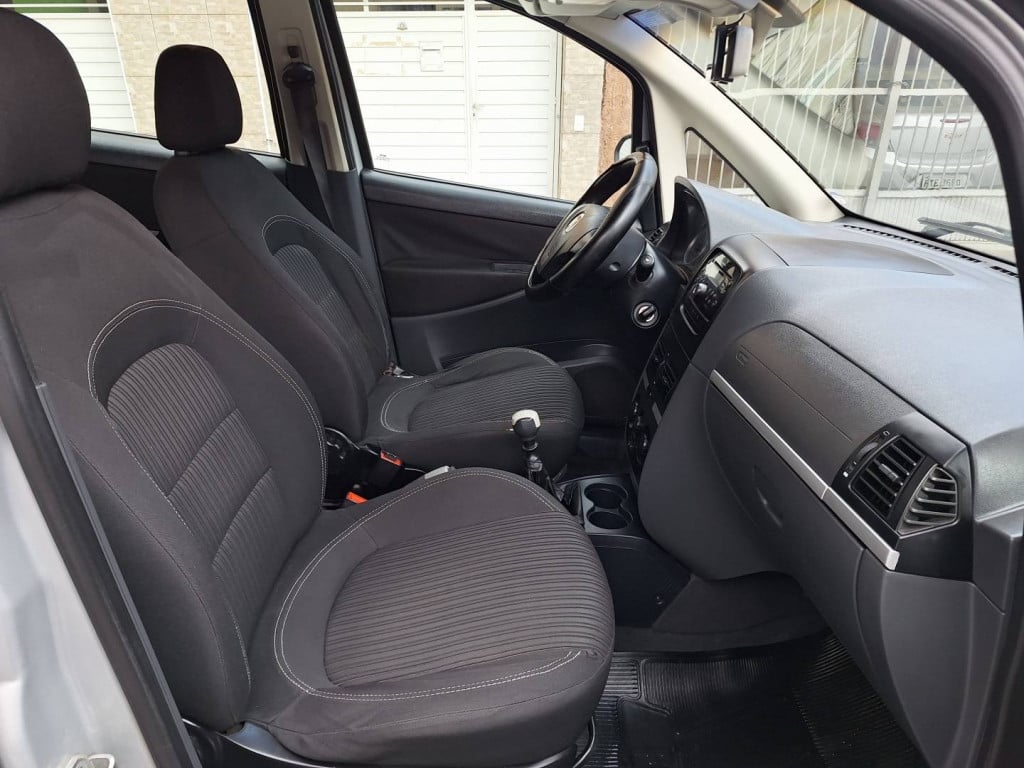 Imagem do veículo FIAT IDEA 1.6 MPI ESSENCE 16V FLEX 4P MANUAL