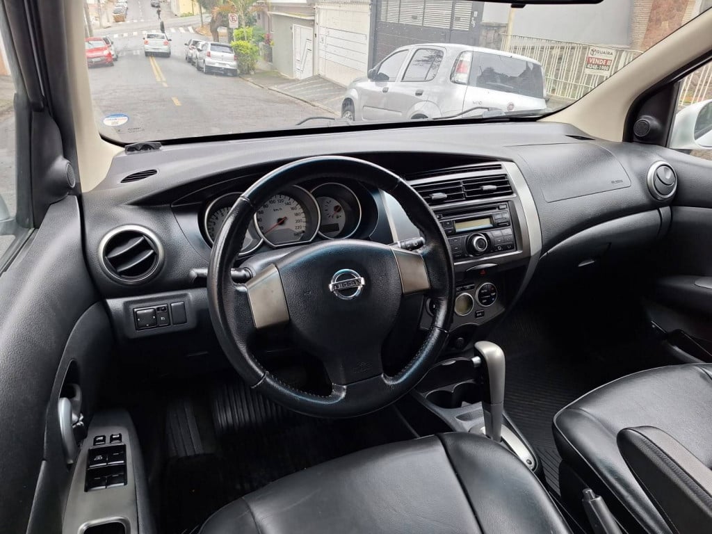 Imagem do veículo NISSAN GRAND LIVINA 1.8 SL 16V FLEX 4P AUTOMÁTICO