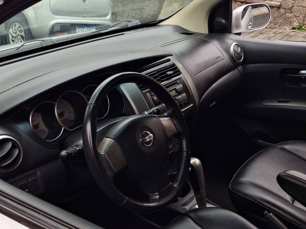 Imagem do veículo NISSAN GRAND LIVINA 1.8 SL 16V FLEX 4P AUTOMÁTICO