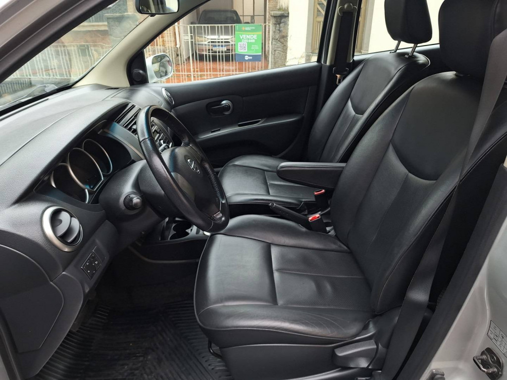 Imagem do veículo NISSAN GRAND LIVINA 1.8 SL 16V FLEX 4P AUTOMÁTICO