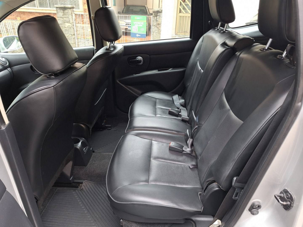 Imagem do veículo NISSAN GRAND LIVINA 1.8 SL 16V FLEX 4P AUTOMÁTICO