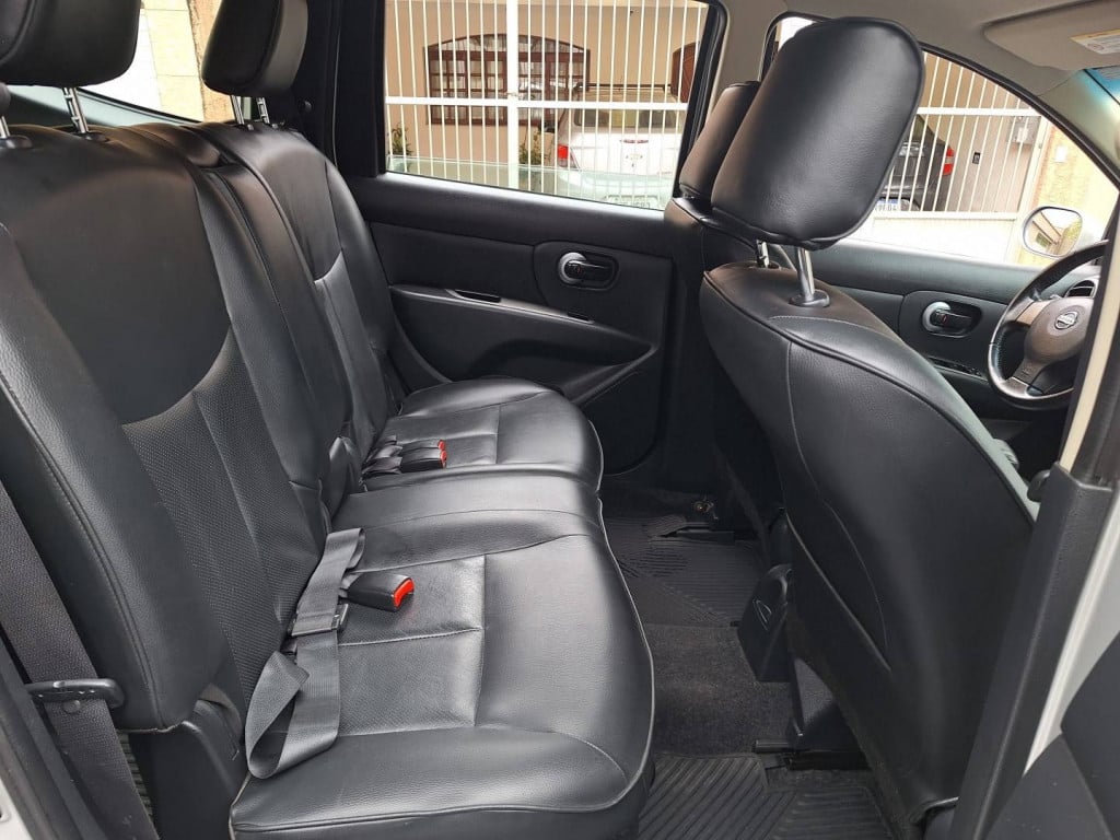 Imagem do veículo NISSAN GRAND LIVINA 1.8 SL 16V FLEX 4P AUTOMÁTICO
