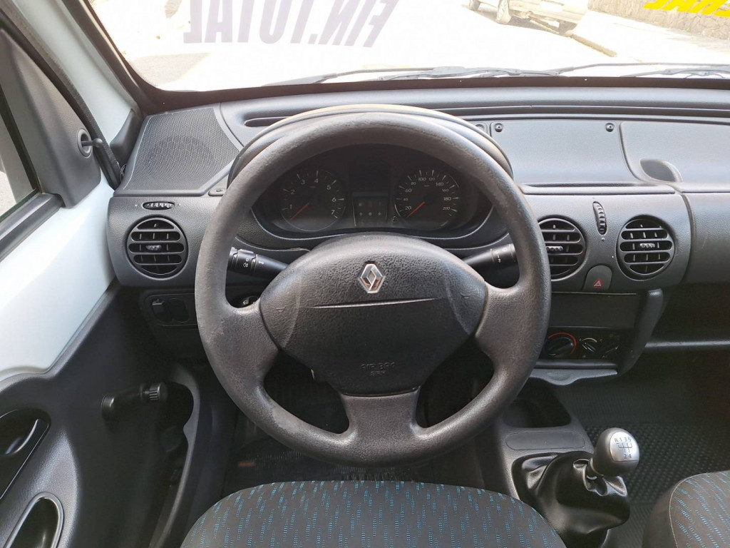 Imagem do veículo RENAULT KANGOO 1.6 EXPRESS 16V FLEX 4P MANUAL