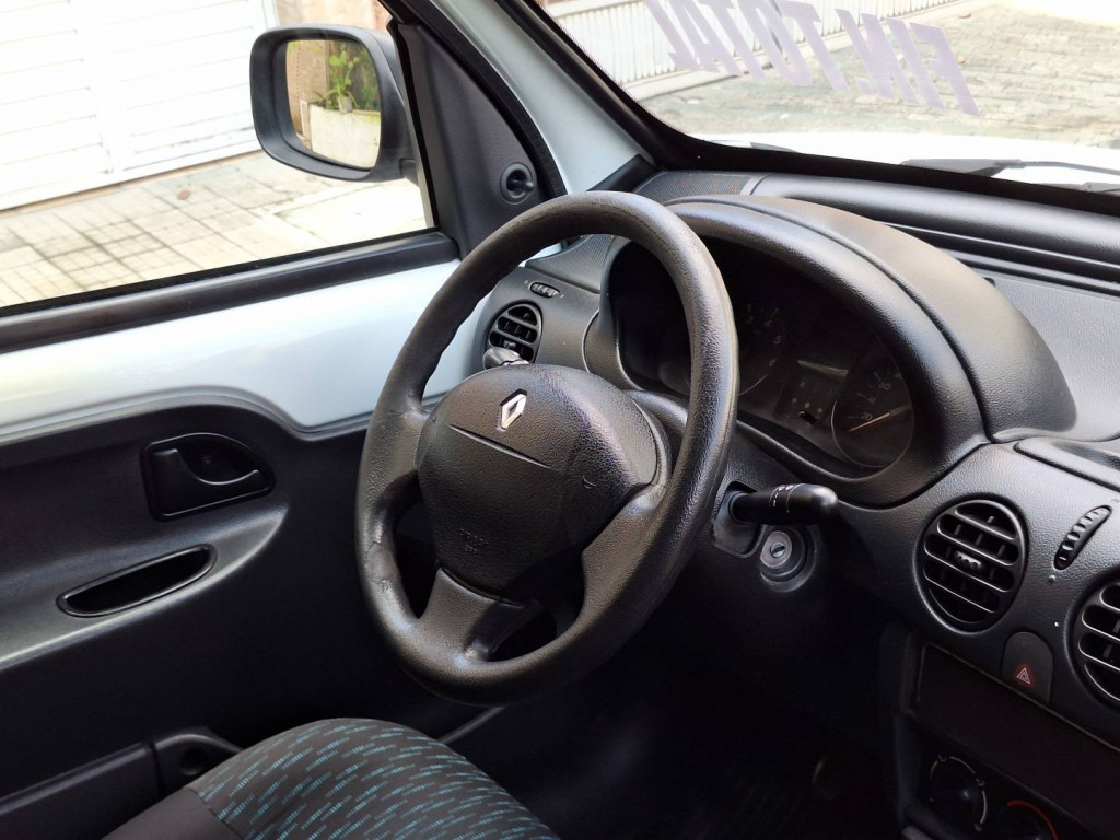 Imagem do veículo RENAULT KANGOO 1.6 EXPRESS 16V FLEX 4P MANUAL