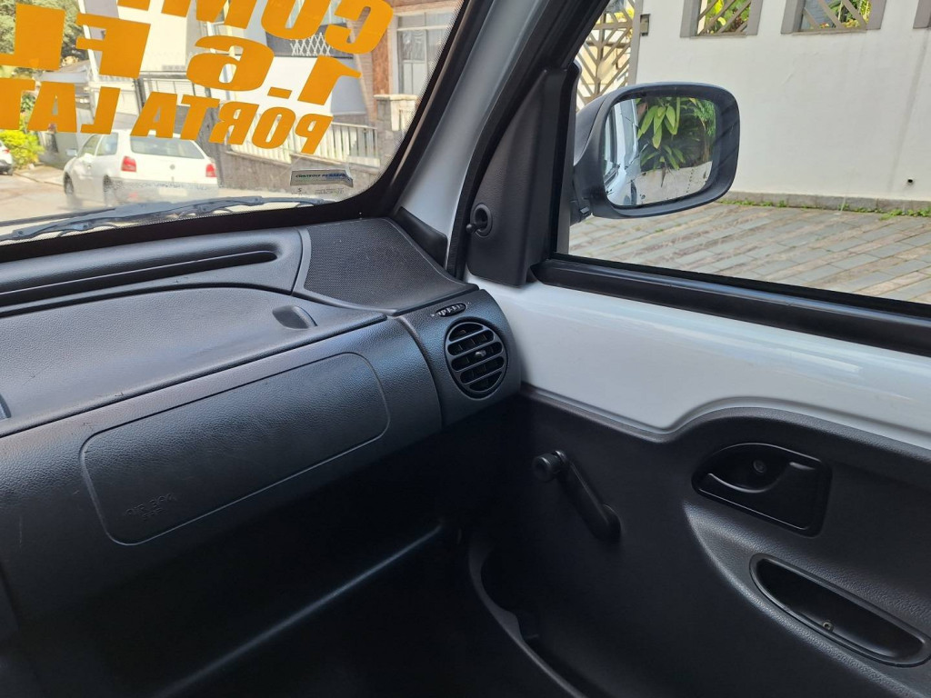 Imagem do veículo RENAULT KANGOO 1.6 EXPRESS 16V FLEX 4P MANUAL