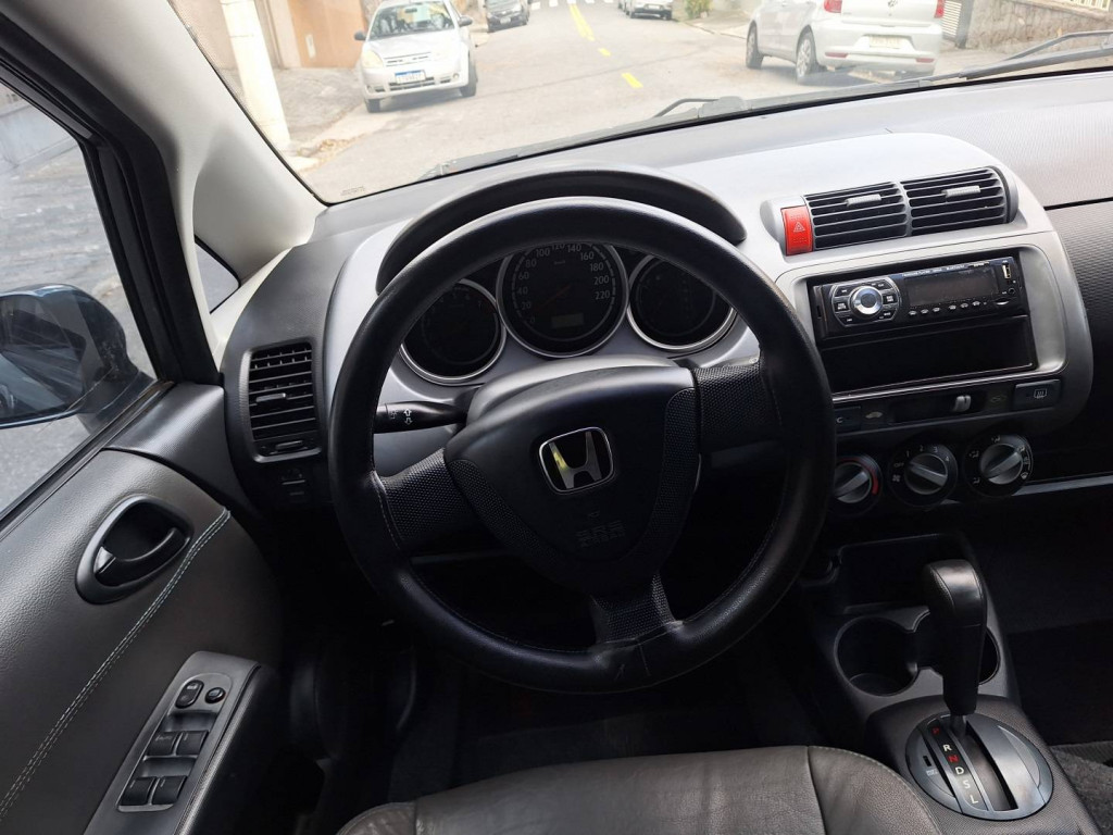 Imagem do veículo HONDA FIT 1.4 LX 8V GASOLINA 4P AUTOMÁTICO