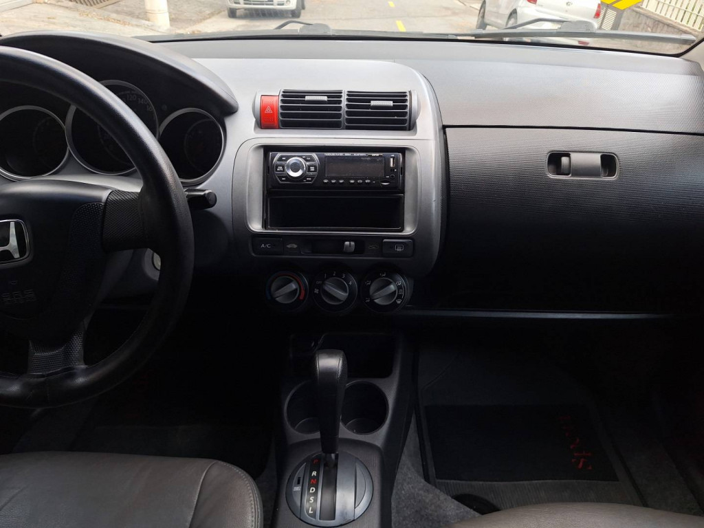 Imagem do veículo HONDA FIT 1.4 LX 8V GASOLINA 4P AUTOMÁTICO