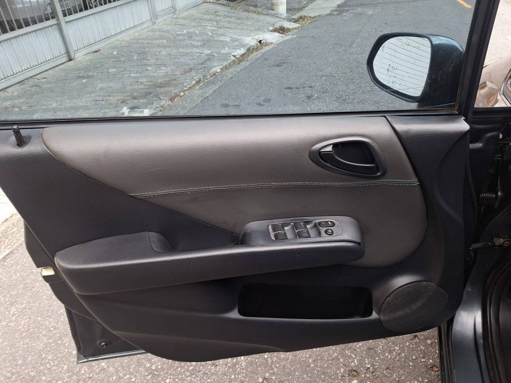 Imagem do veículo HONDA FIT 1.4 LX 8V GASOLINA 4P AUTOMÁTICO