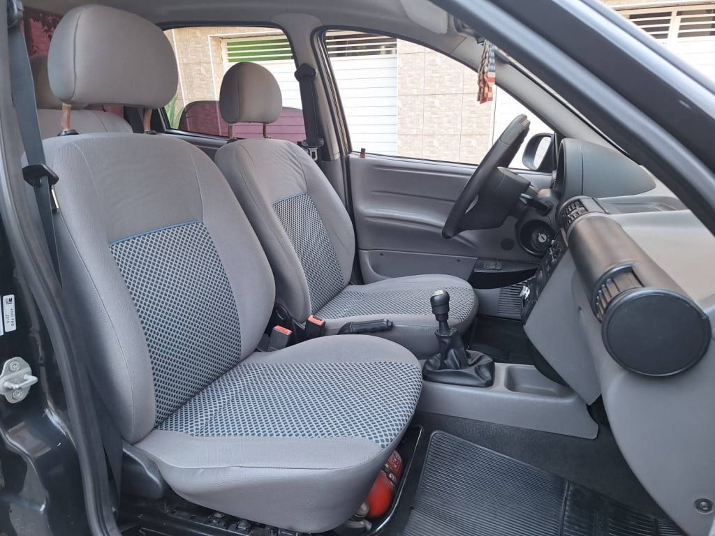 Imagem do veículo CHEVROLET CLASSIC 1.0 MPFI LS 8V FLEX 4P MANUAL