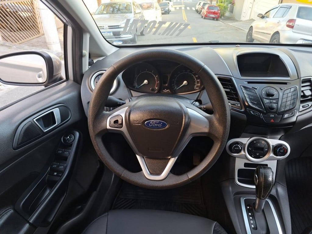 Imagem do veículo FORD FIESTA 1.6 SE HATCH 16V FLEX 4P POWERSHIFT